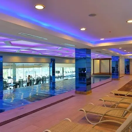 Alanya Azura Park 5* マフムトラール